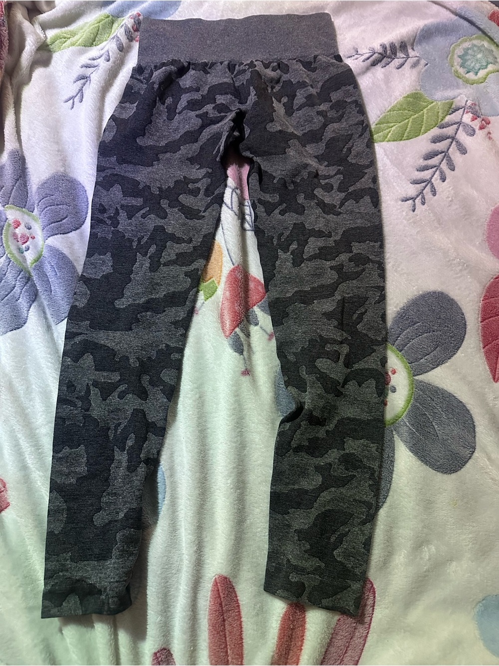 Kids Camo Knit Leggings - Gray